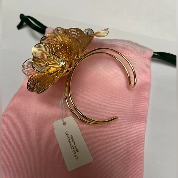 NWT ⚜️👑⚜️ Piper K Accessories Crystal Flower Filigree Cuff Bracelet - Picture 7 of 11